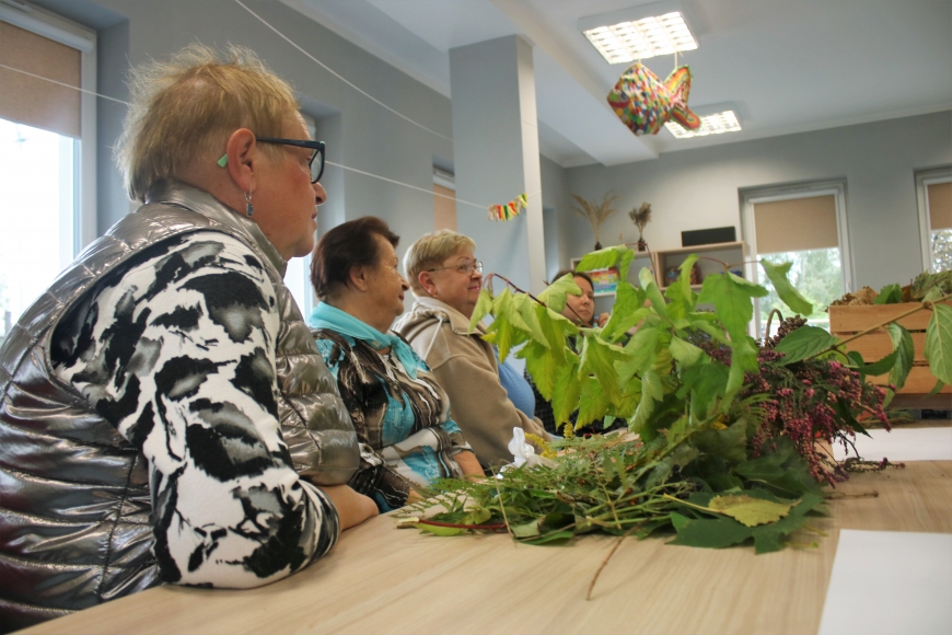 Dzień Spadającego Liścia- kreatywna integracja pokoleniowa